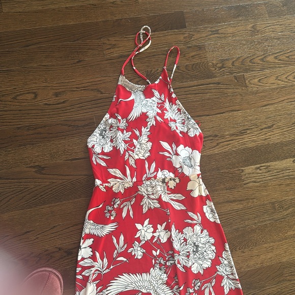 Beautiful maxi dress with open lace up back - Picture 4 of 5